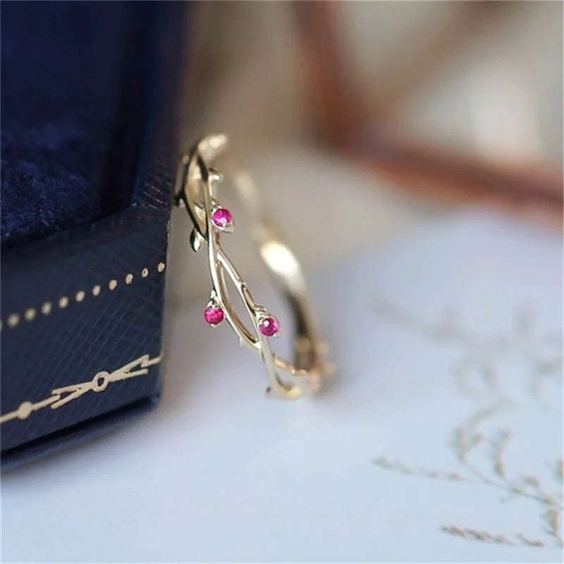 Romantic Rose Red Crystal Engagement Rings Creative Vine Leaves Finger Rings For Women Wedding Bands Ring Gifts Size 5 -10