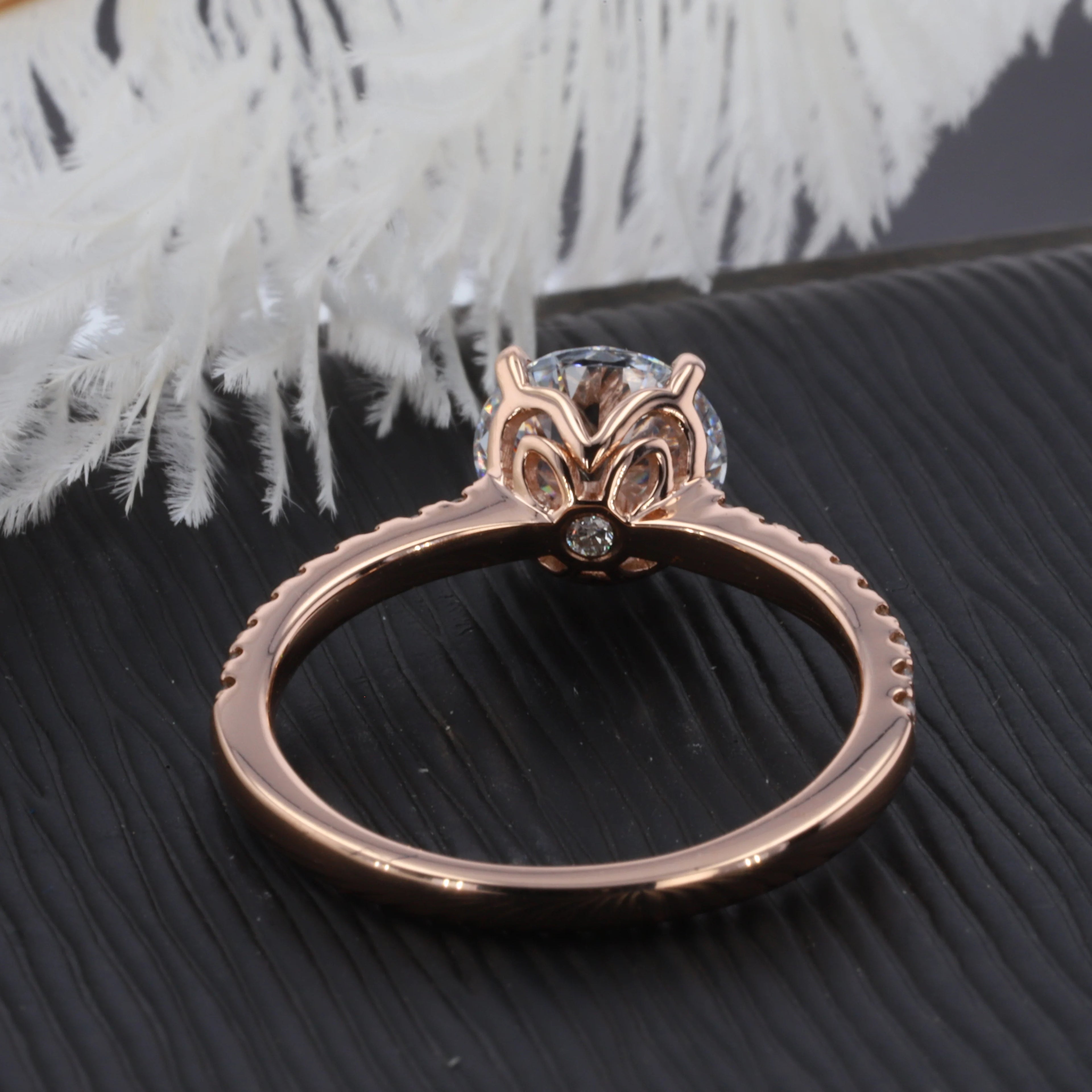 Customized White Rose Gold Engagement Ring 1.5ct DEF Round Moissanite Jewelry