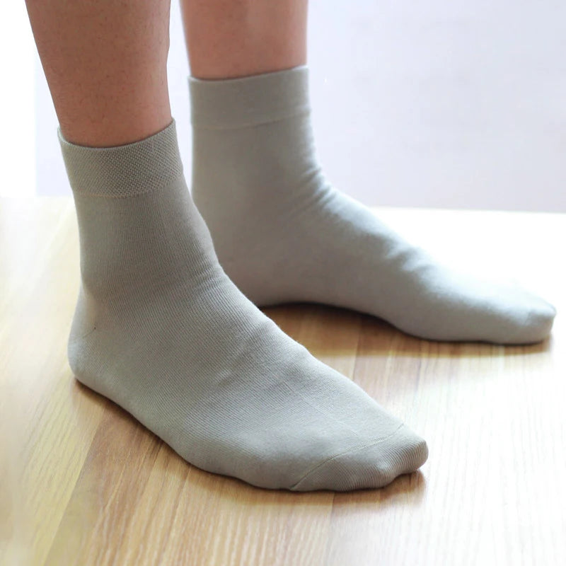 High Quality 5pairs/lot 67% Bamboo Socks Cotton Classic Business Deodorant Men's Socks Dress Gentlemen Male Socks