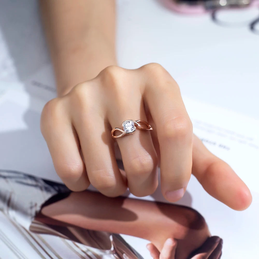 Fancy Diamond Jewelry Wedding Ring Diamond Cushion Rings Lab Grown 1ct Diamond Engagement Ring 18K