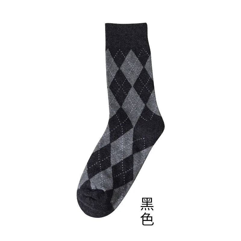 21 Autumn And Winter Models Diamond Grid Socks Girls Fashion Retro Classic Tube Socks Tide Pile Socks