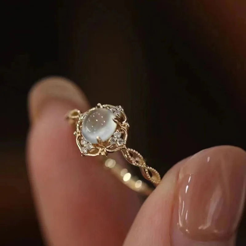 Q931 Flower Moonstone Ring Women's Natural Gemstone Engagement Ring Prong Setting Round Stone Fashion Jewelry