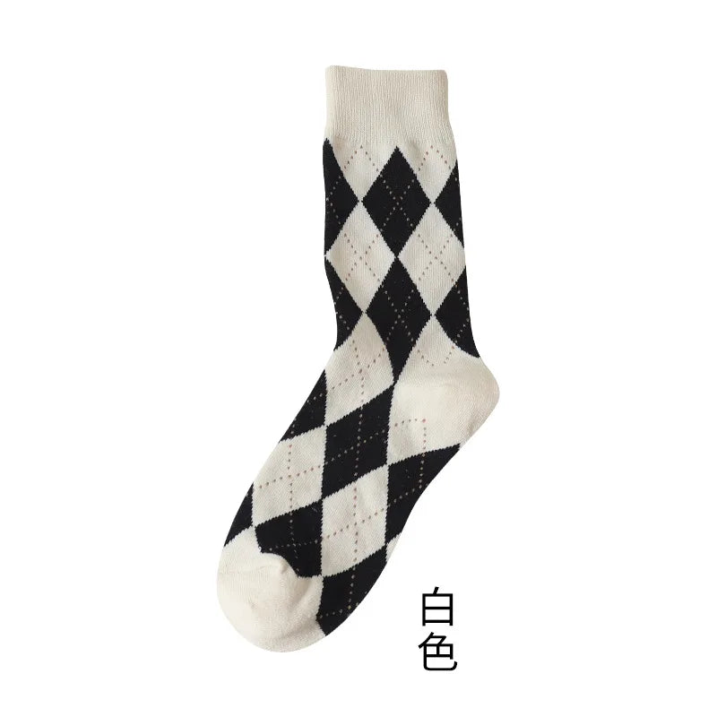 21 Autumn And Winter Models Diamond Grid Socks Girls Fashion Retro Classic Tube Socks Tide Pile Socks