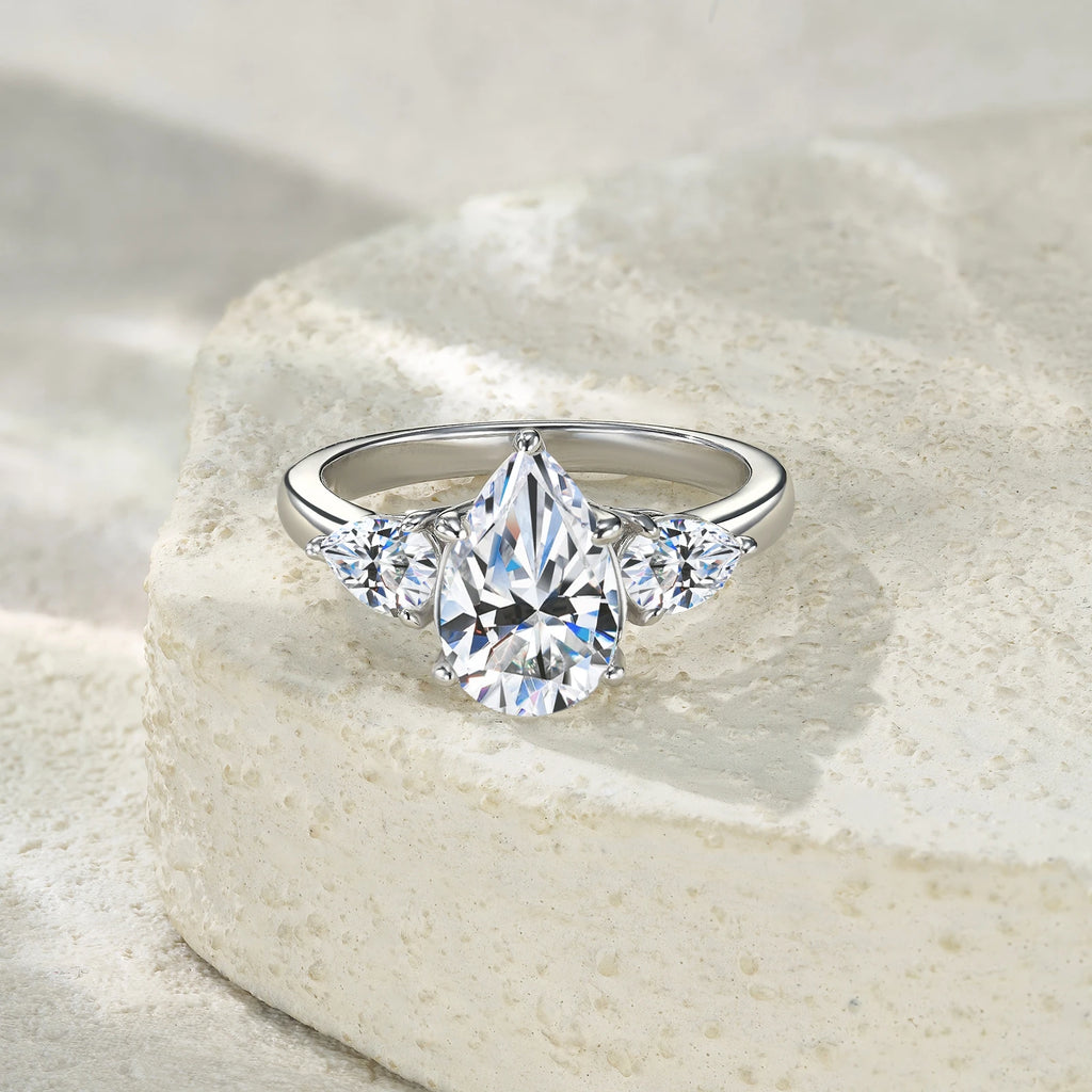 Popular Moissanite Pear Cut Ring Three Stone Engagement Ring 925 Silver Pear Side Stone Bridal Wedding Ring for Women Ring